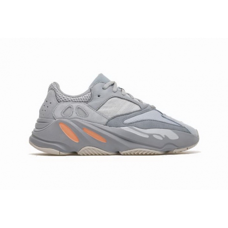 Adidas Yeezy Boost 700 