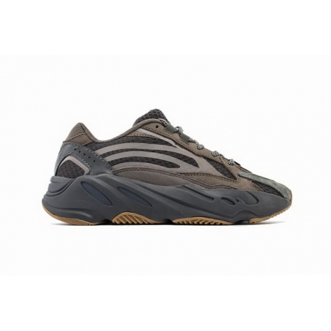 Adidas Yeezy Boost 700 V2 